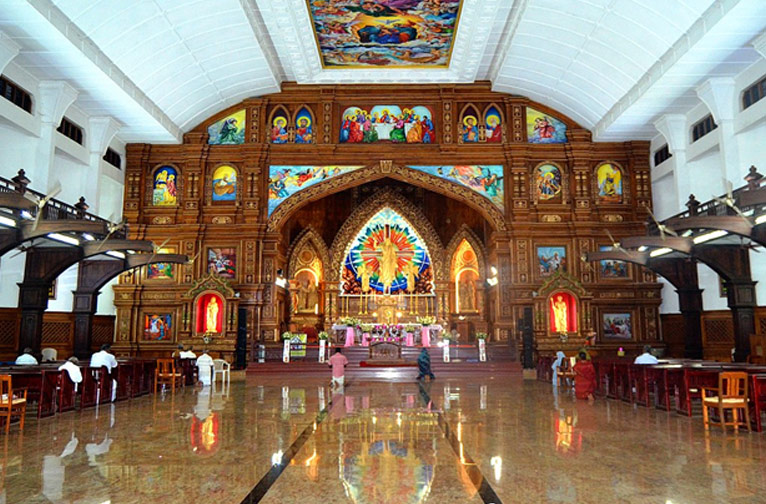 4-churches-in-kerala-with-the-healing-touch