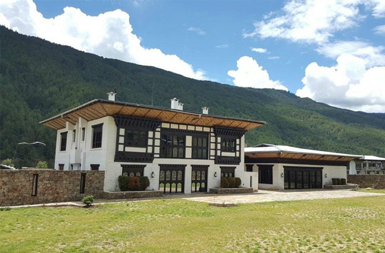 best-boutique-and-luxury-stays-in-paro-bhutan