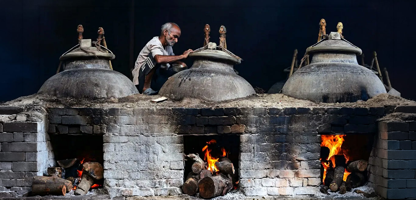 celebrating-india-s-centuries-of-attar-making-on-international-fragrance-day