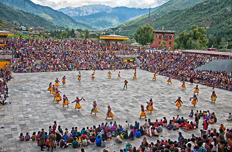 experiencing-punakha-festival-in-bhutan