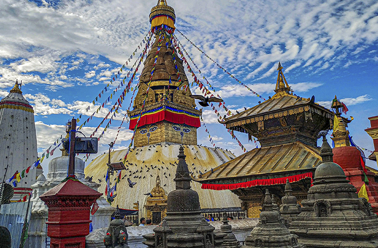 experiencing-swayambhunath-stupa-the-monkey-temple-of-nepal