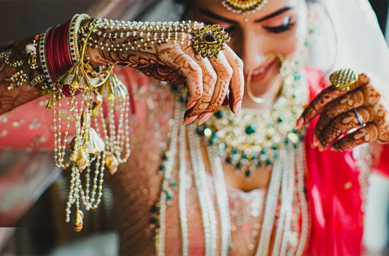mapping-india-s-regional-traditions-of-bridal-jewellery